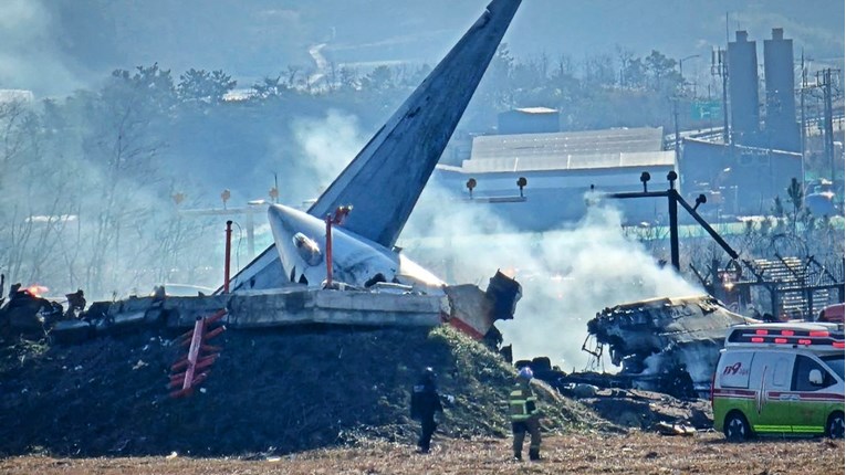 Samo dvoje članova posade preživjelo nesreću u Južnoj Koreji. Bili su u repu aviona