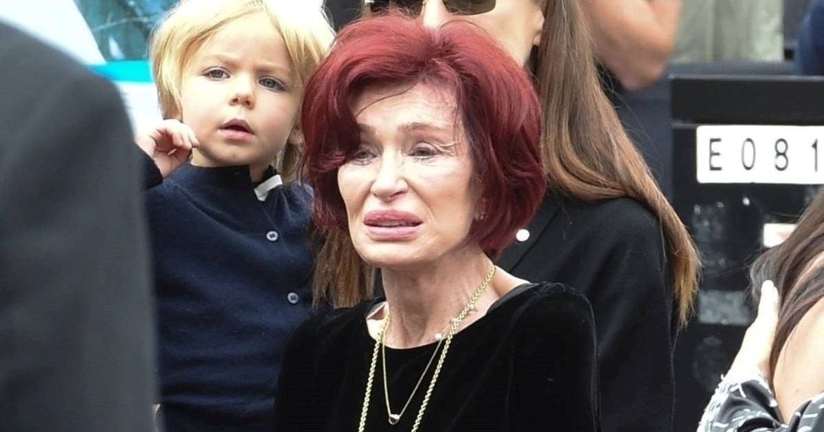 Dirljiva gesta Sharon Osbourne: Na sprovodu oko vrata nosila Ozzyjev prsten