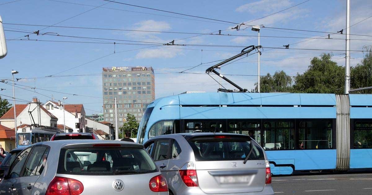 Tramvaji vozili obilazno, nesreća na uglu Držićeve i Branimirove