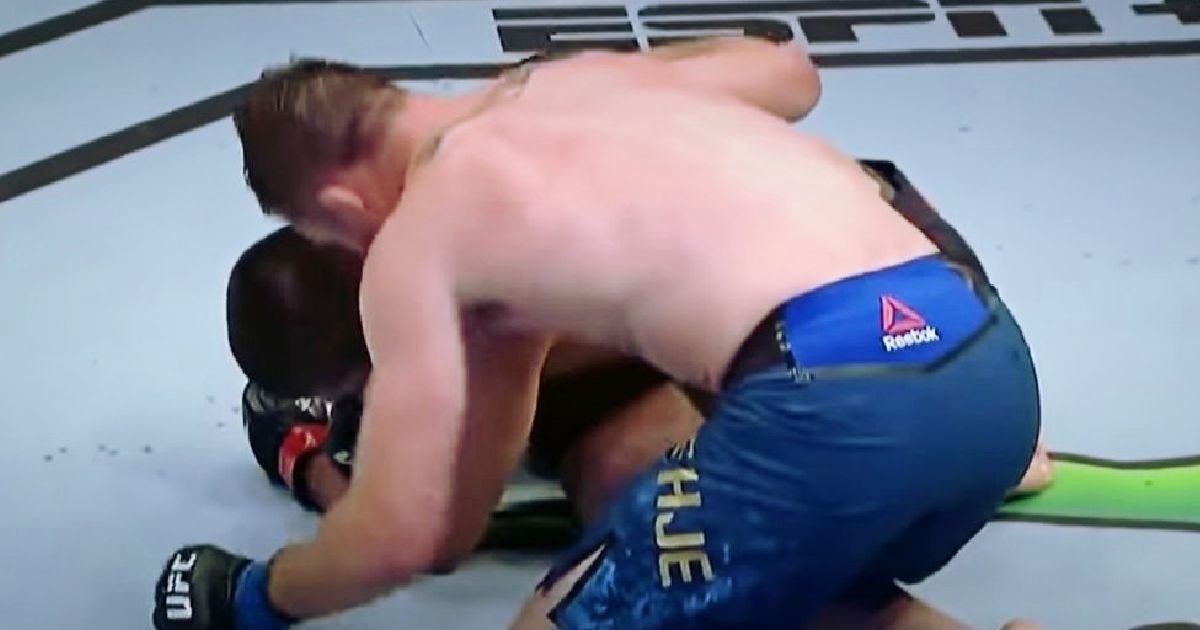 Gaethje otkrio što je rekao Khabibu nakon što se Dagestanac slomio poslije borbe