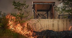 Policija istražuje golemi požar u Puli