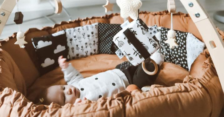 Ne znate što pokloniti novopečenim roditeljima? Hrvatski brend osmislio fora stvar