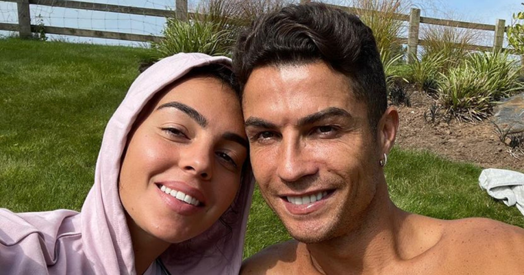 Ronaldo se s obitelji iselio iz nove vile nakon tjedan dana, razlog je urnebesan