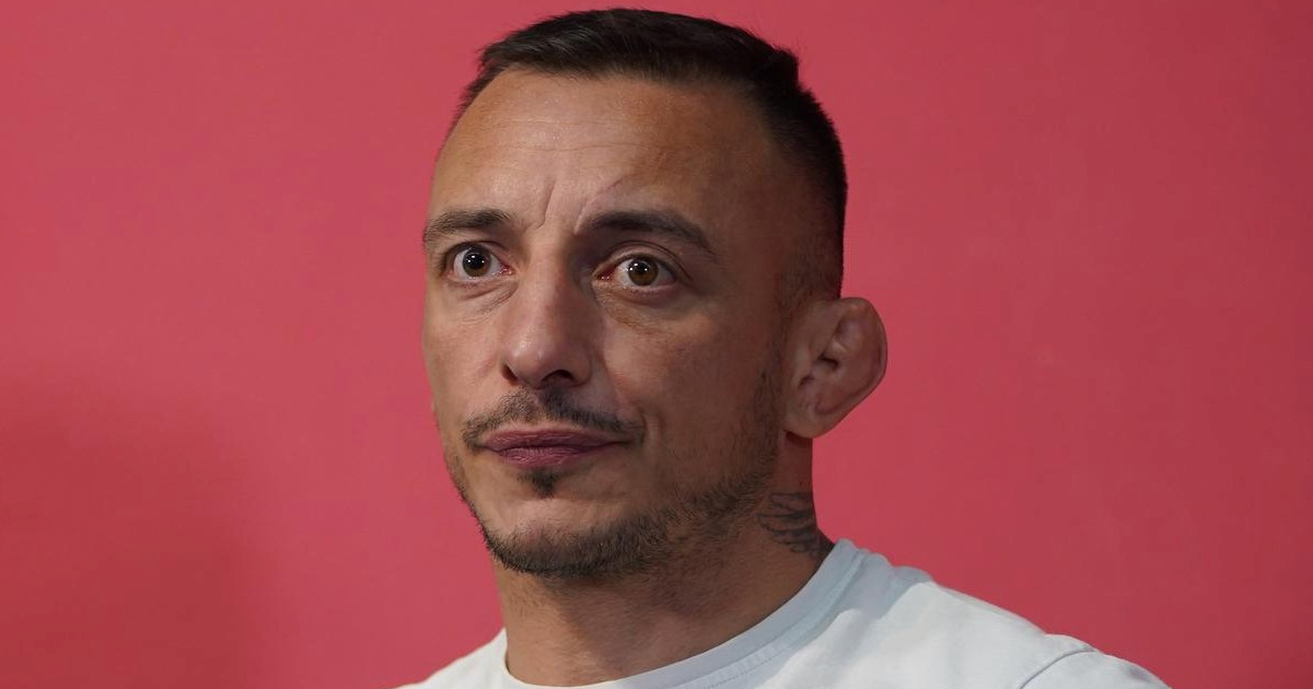 Džakić se žali na hrvatsku granicu: Skeniraju zjenice, traže otiske. To dugo traje