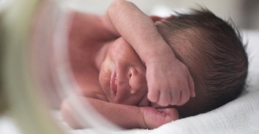 WHO: Kontakt kože na kožu povećava šanse za preživljavanje prerano rođenih beba