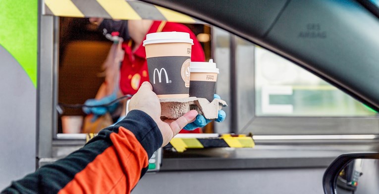 Žena tuži McDonald's nakon što se opekla kavom prolazeći kroz drive-in
