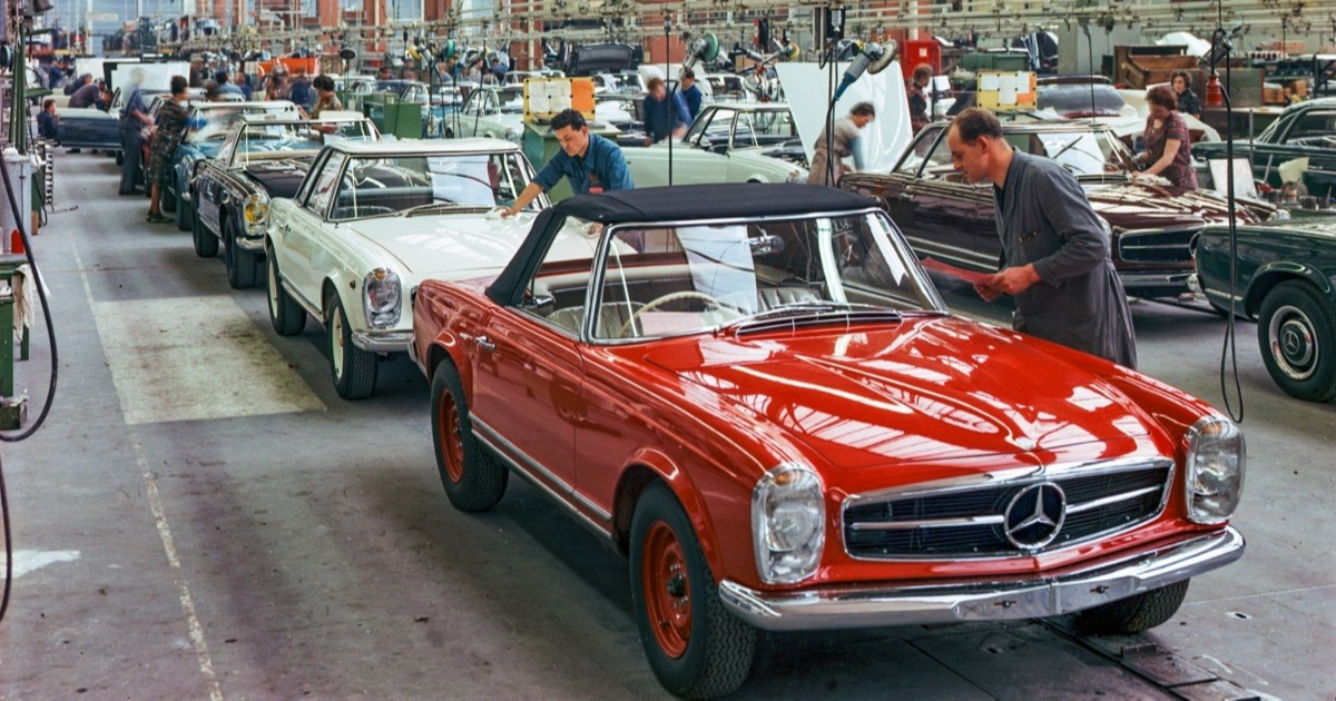 FOTO 60 godina Mercedesove Pagode