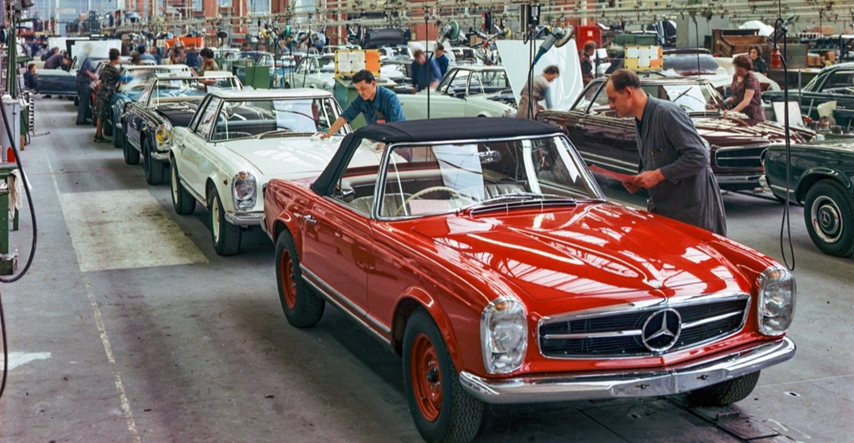 FOTO 60 godina Mercedesove Pagode