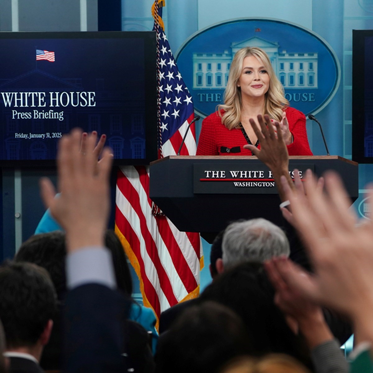Associated Press tuži troje viših Trumpovih pomoćnika