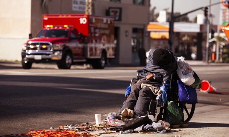 VIDEO U Los Angelesu se gomilaju šatori beskućnika, vlasti nikako da riješe problem