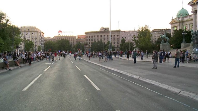 Prosvjedi u Beogradu sedmi dan zaredom, građani se okupili u još dva grada