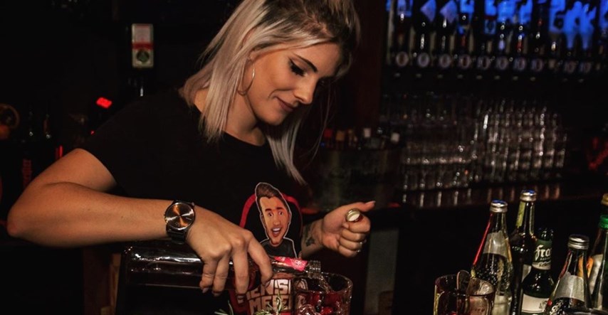 Klub nudi ženama besplatna pića ovisno o tome koliko su teške
