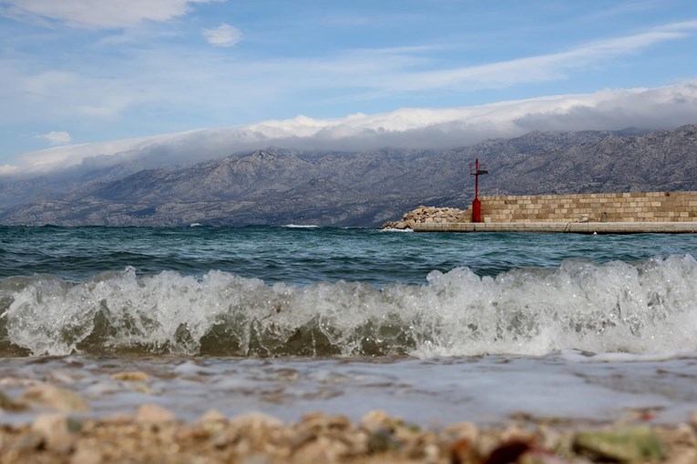 Temperature padaju za deset stupnjeva, po noći će biti minus. Moguća i susnježica