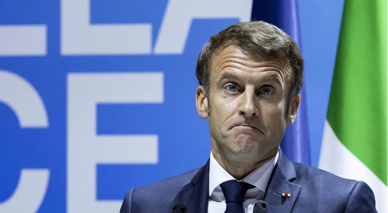 Macron poručio Francuzima: Moguća su isključenja struje, ali nemojte paničariti
