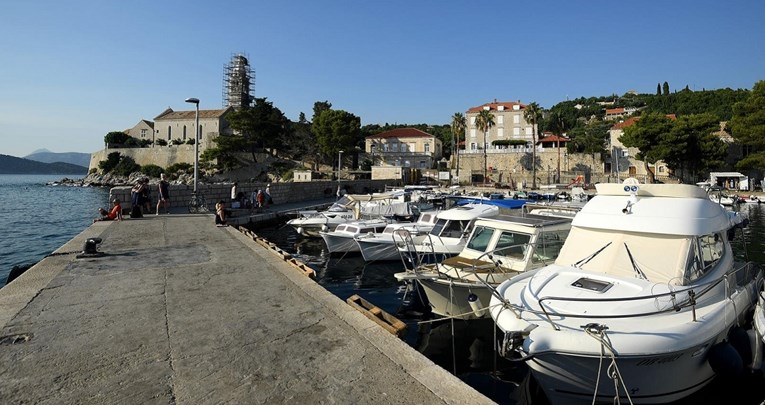 Krivotvorio ugovor pa na sebe upisao vrijedne nekretnine na Lopudu