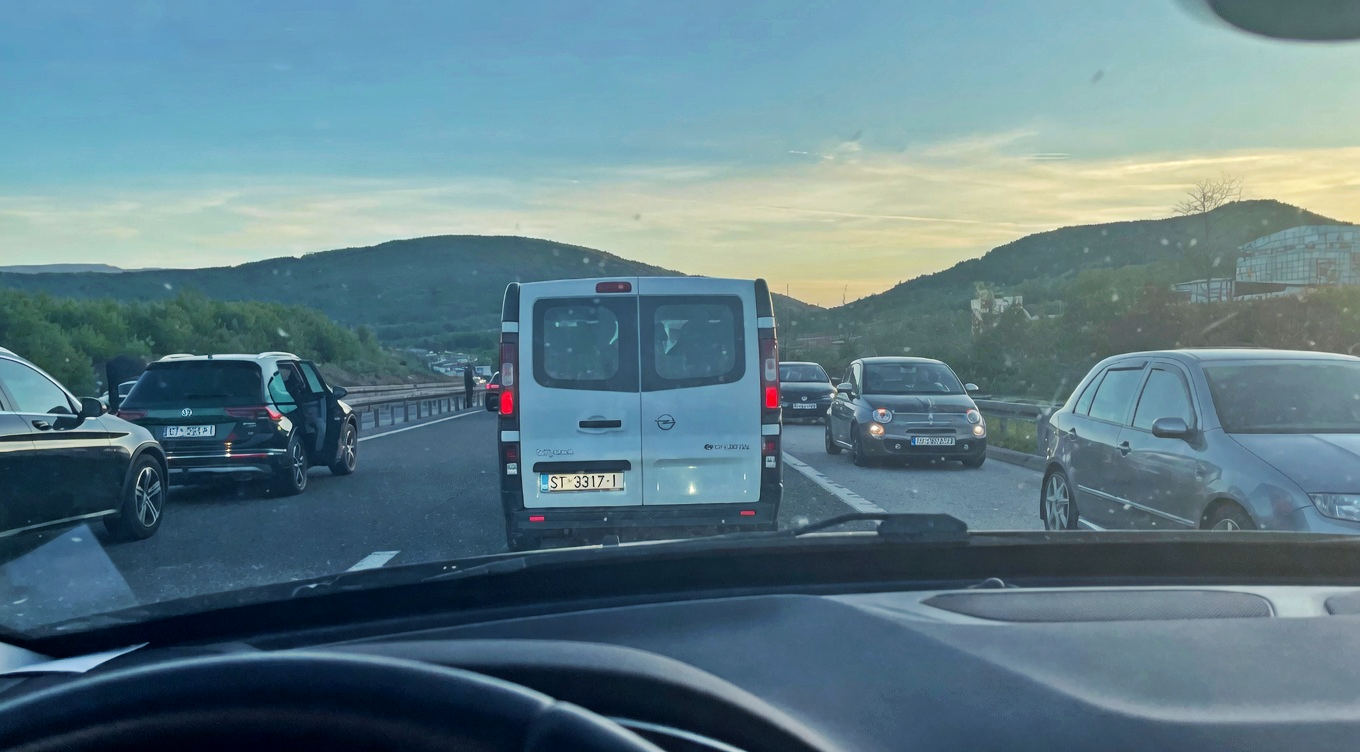 VIDEO Ovako su se auti jučer okretali na A1 i vozili u kontra-smjeru po zaustavnoj