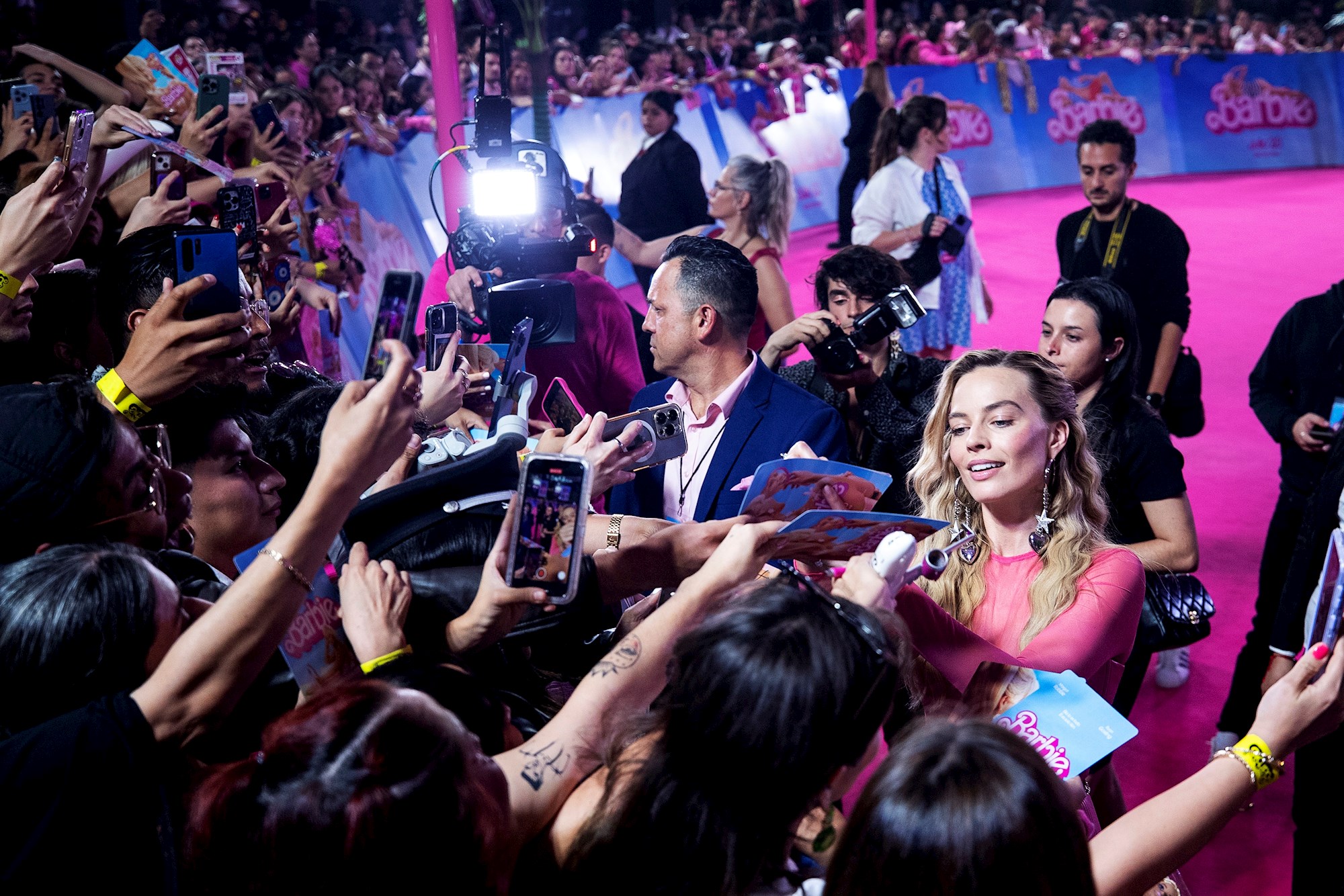 Hollywood se priprema za Zlatni globus. Što će se sve događati?