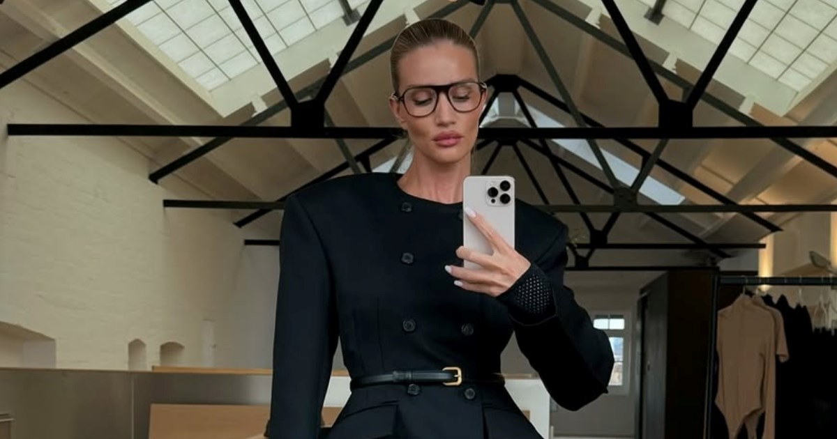 Blagdanski hit: Komad koji nose Margot Robbie i Rosie Huntington-Whiteley