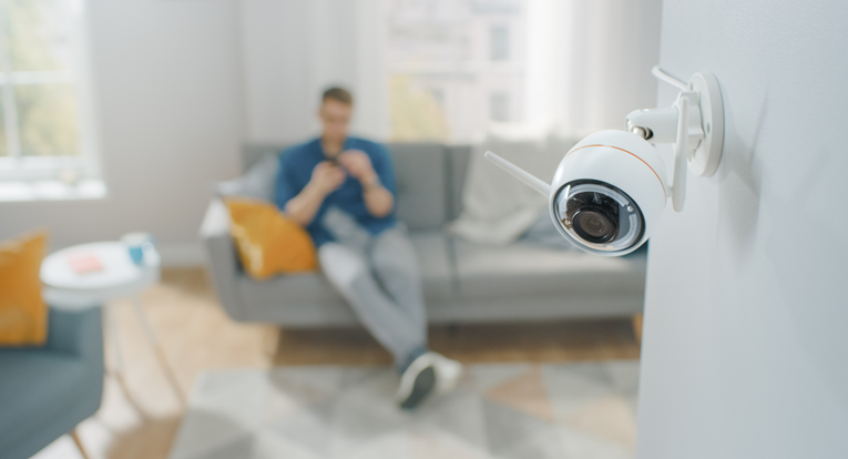 Airbnb iznajmljivačima zabranjuje ugradnju sigurnosnih kamera u apartmanima