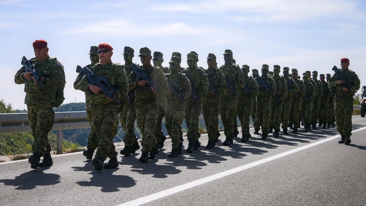 Novi vođe postrojbi HV-a hodali od Udbine do Knina. U 2 dana prehodali 88 km