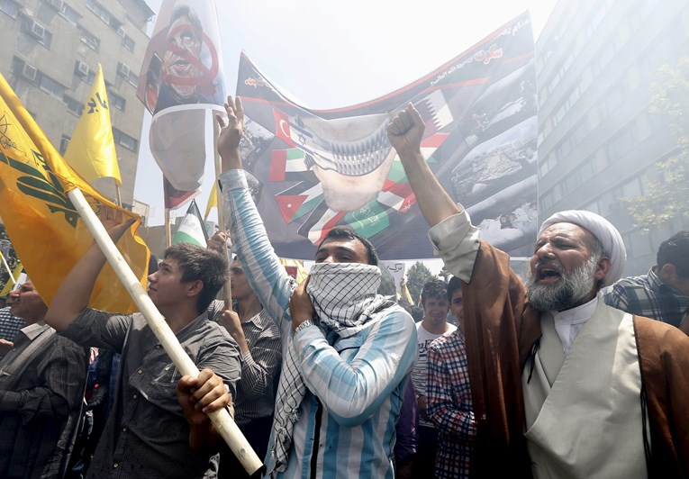 Izraelski udari mogli bi imati suprotan učinak od željenog, kaže bivši diplomat