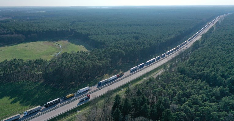 Na njemačko-poljskoj granici kolona od 60 kilometara