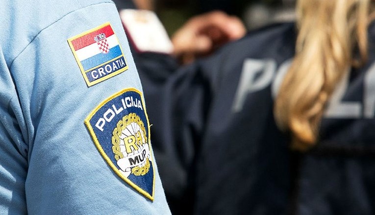 Trojica pijanih policajaca pobjegla s mjesta nesreće u Županji pa vrijeđali kolege