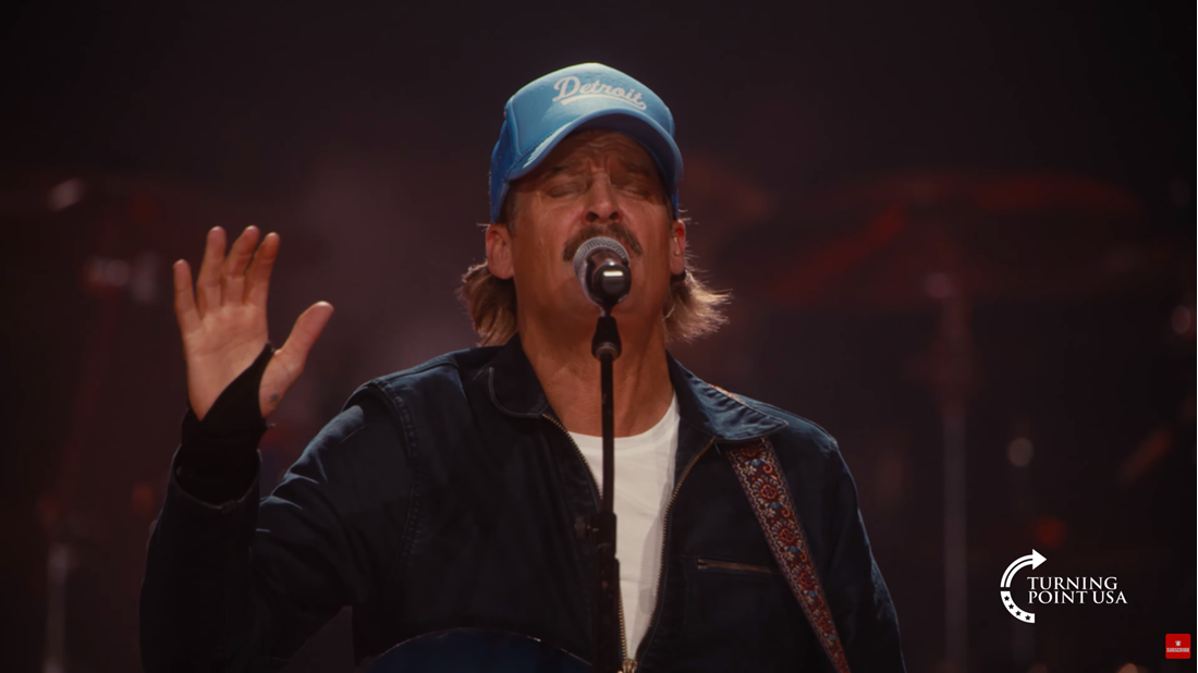 Što se događalo na desničarskoj alternativi Super Bowlu (i koliko je ljudi gledalo)