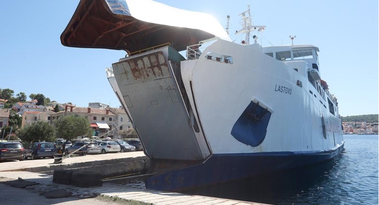 Danas i sutra oglasit će se sirene brodova Jadrolinije u spomen poginulih pomoraca