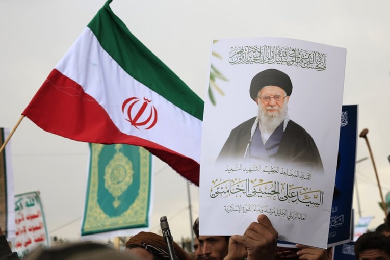 Novi iranski vrhovni vođa neće biti svemoćan