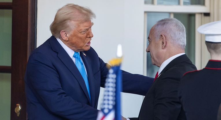 Netanyahu poklonio Trumpu zlatni pager