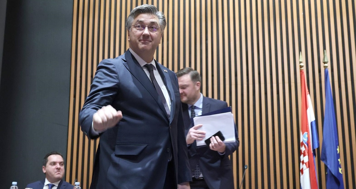 Plenković: Izbori su 29.12. da bi 2. krug bio u mirnom ozračju. Bulj: Premijer Grinch