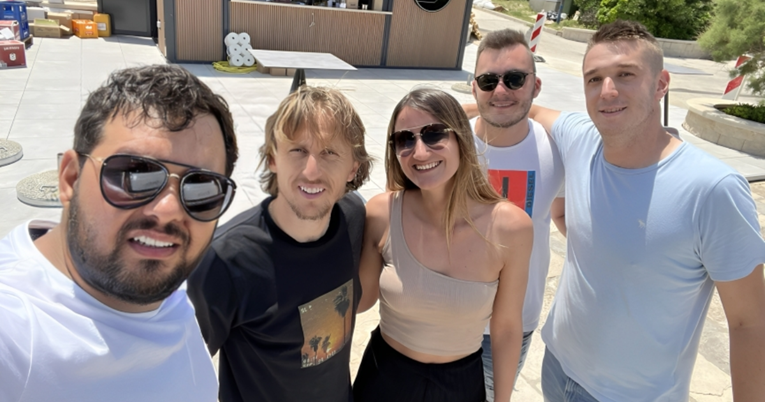 Objavljene fotke: Luka Modrić s obitelji uživa na odmoru kod Dubrovnika