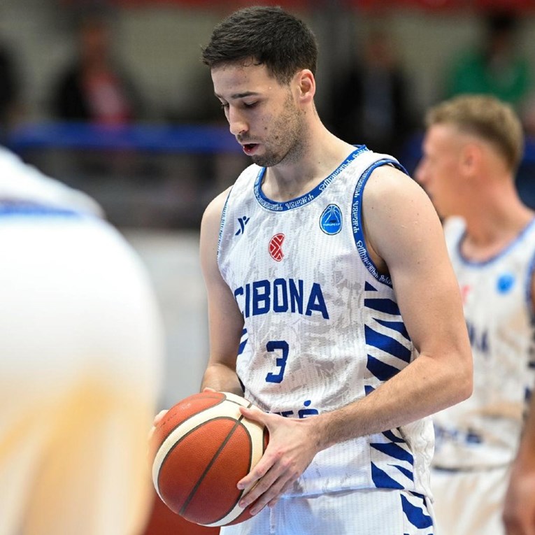 Cibona senzacionalno slavila u Italiji i ostala savršena u Europi