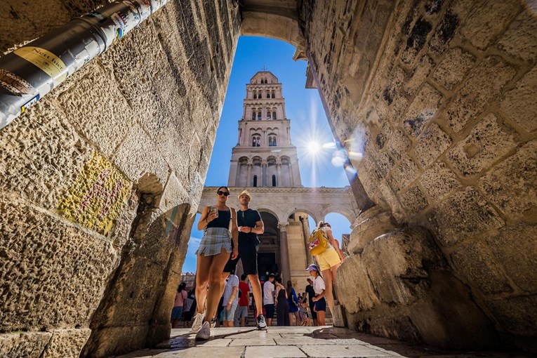 Turistička sezona u Splitu i dalje traje. Za vikend planirano 200 letova