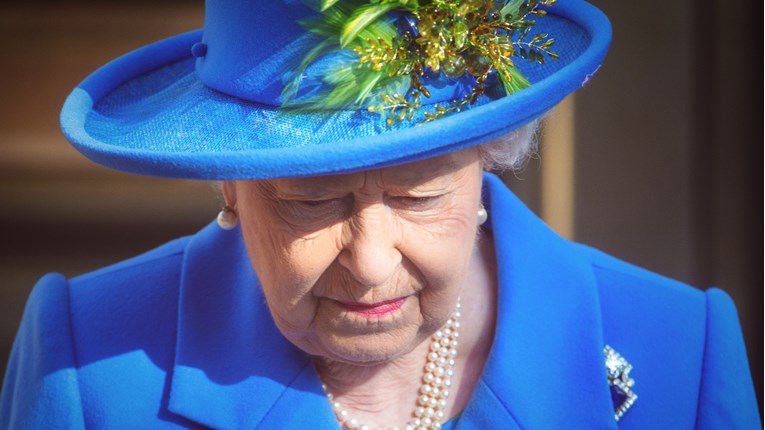 Britanska kraljica prvi put u javnosti od karantene