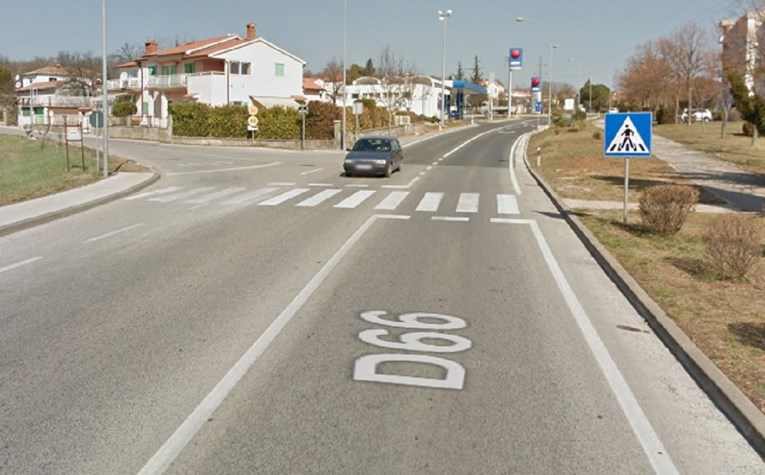 U Istri teško ozlijeđen pješak, na njega na pješačkom naletio 98-godišnji vozač