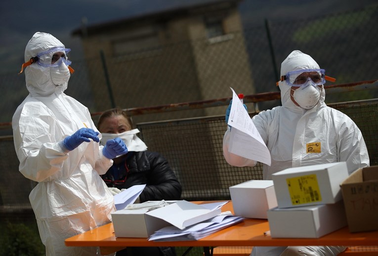 Talijanski liječnici kritiziraju vlasti u Lombardiji zbog pristupa koronavirusu