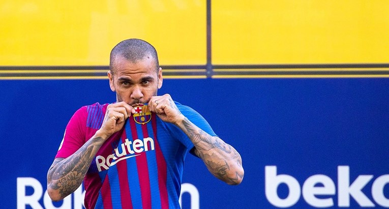 Alves o povratku Messija u Barcu: Dajte mi dva sata, vratit ću ga