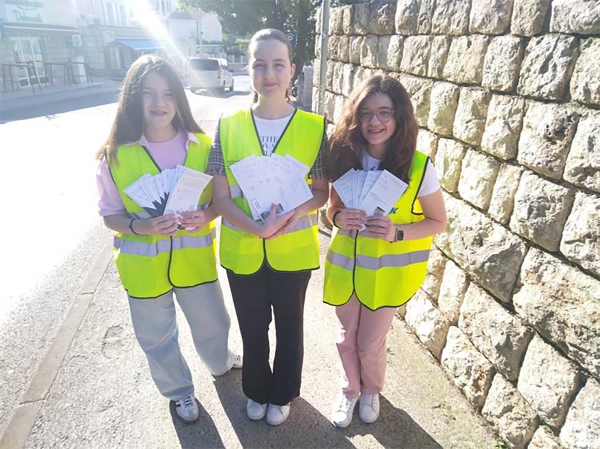 Lena, Laura i Karla učila vozače prometnoj kulturi u Dubrovniku