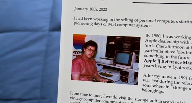 Fotke iz srednje, prijava za posao, ček... Rijetki predmeti Stevea Jobsa na dražbi