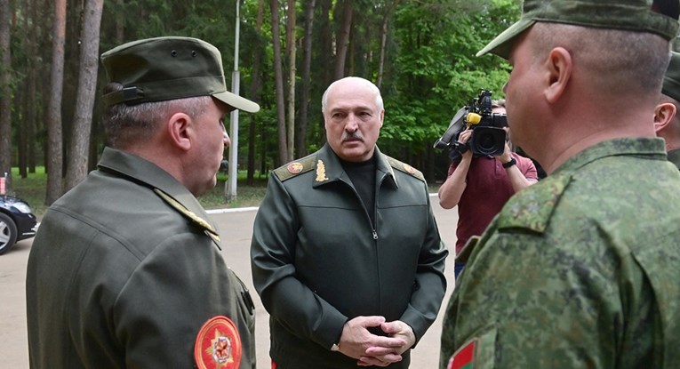 Lukašenko: Naša vojska je nakon subote u stanju visoke pripravnosti