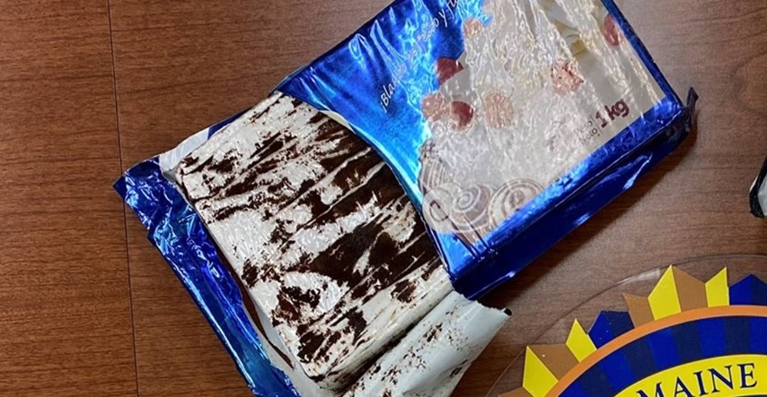 FOTO Agenti u SAD-u pronašli zalihu kokaina zamaskiranu u tortu, uhitili dvoje ljudi