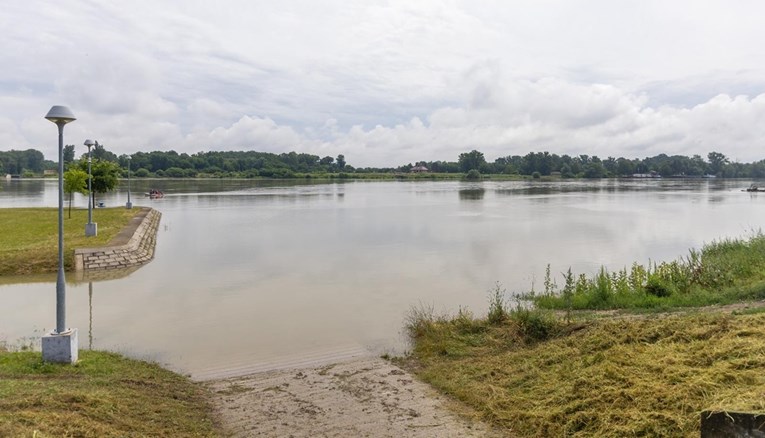 Vrhunac vodenog vala u Hrvatskoj početkom idućeg tjedna, najveći problem je Dunav