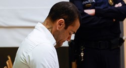 Dani Alves osuđen na četiri i pol godine zatvora zbog silovanja