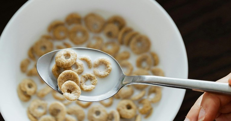 Dvije uobičajene pogreške tijekom doručka mogu uzrokovati debljanje, upalu i nadutost