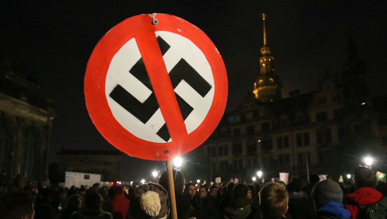 Dresden usvojio rezoluciju koja proglašava nacističko izvanredno stanje