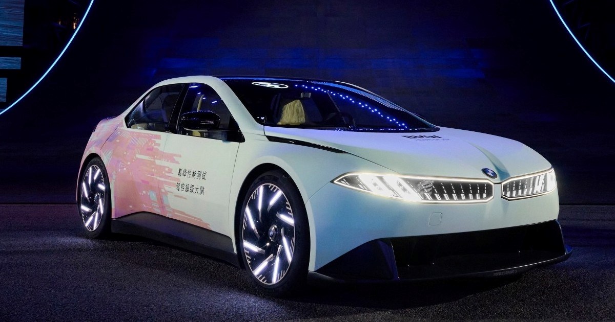 FOTO BMW je skinuo kamuflažu s budućeg M3