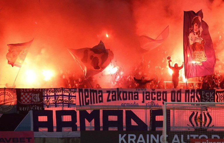 Daleko brojnije Delije čekale Armadu ispred aerodroma u Budimpešti?