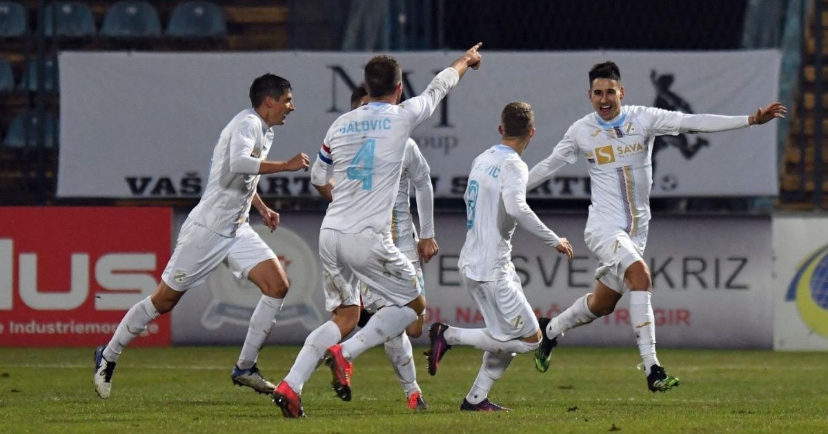 Rijeka Lokomotivi: Šaljemo vam našu monografiju na mail "nklokomotiva@nk-dinamo.hr"